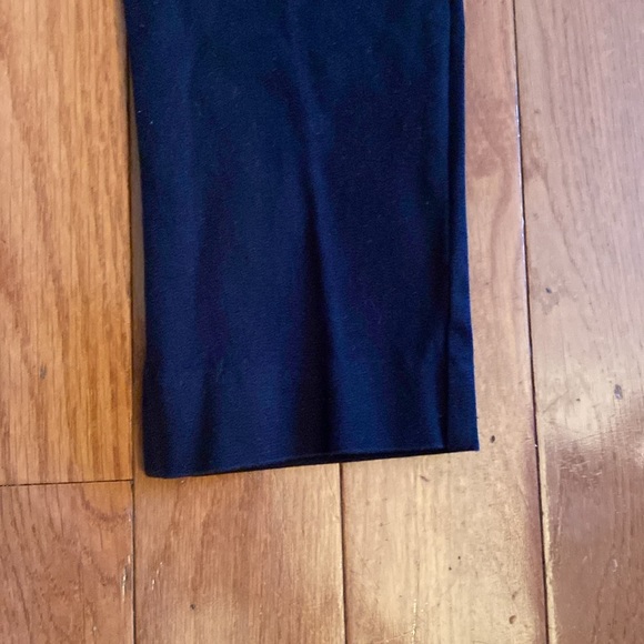 Women’s Old Navy Black Pixie Cut Never-Fade Pants - Picture 5 of 10